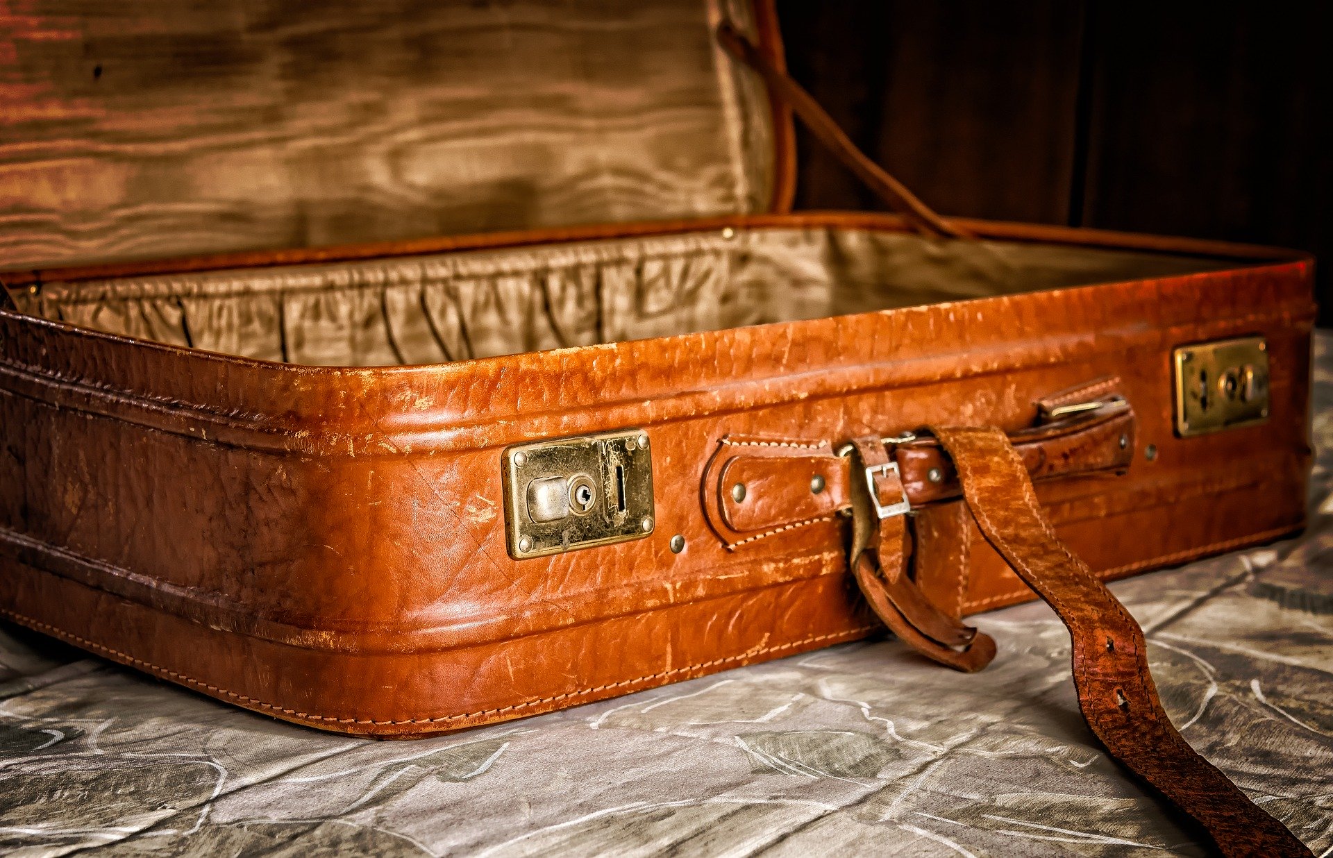 DREAMWORK: Koffer packen – CLAUDIA TÄUBNER